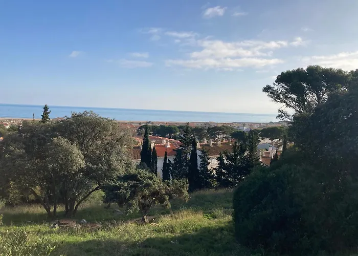 Apartment T3 Climatise Avec Vue Sur Fleury (Aude)